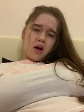 Snapshot of HornyGirlH chatting on 03.01.25 HornyGirlH online show from 03.01.25