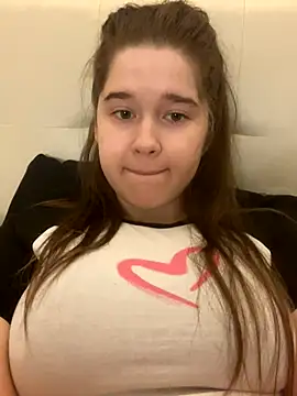 Snapshot of HornyGirlH chatting on 09.14.25 HornyGirlH online show from 09.14.25