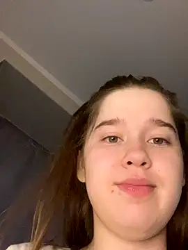 Snapshot of HornyGirlH chatting on 11.07.25 HornyGirlH online show from 11.07.25