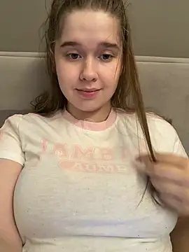 Snapshot of HornyGirlH chatting on 08.01.26 HornyGirlH online show from 08.01.26