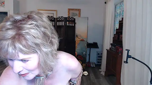 SindeeDix online show from 05.02.26