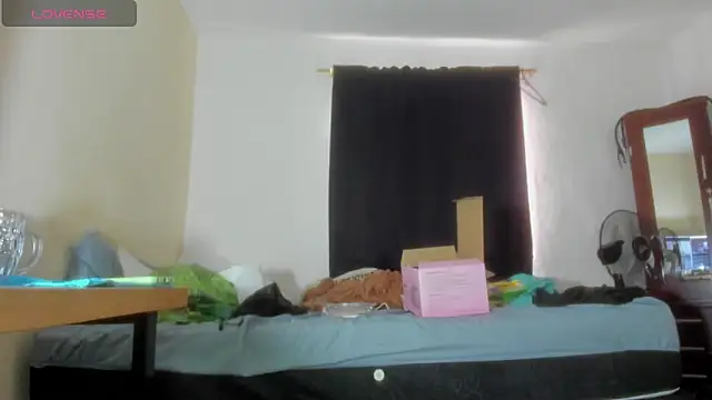 Snapshot of Zuan_zuan777 chatting on 12.27.24 Zuan zuan777 online show from 12.27.24