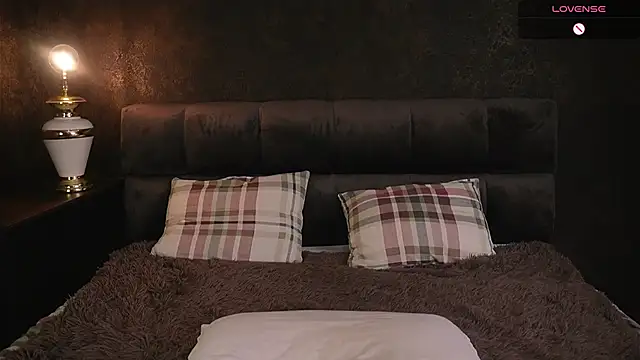 Snapshot of LinoAdaro chatting on 09.14.25 LinoAdaro online show from 09.14.25