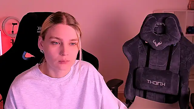 hotblonds online show from 12.13.24