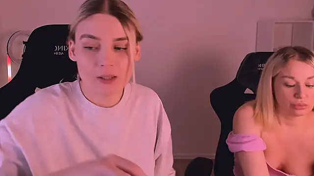 hotblonds online show from 12.31.24