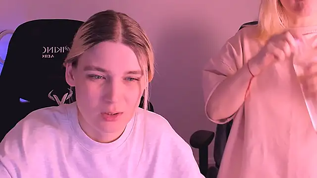 hotblonds online show from 01.05.25