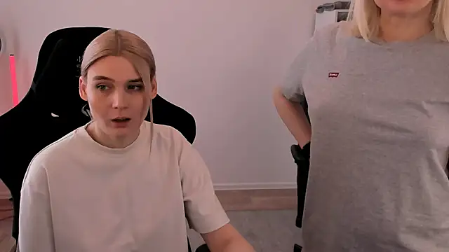 hotblonds online show from 03.10.25