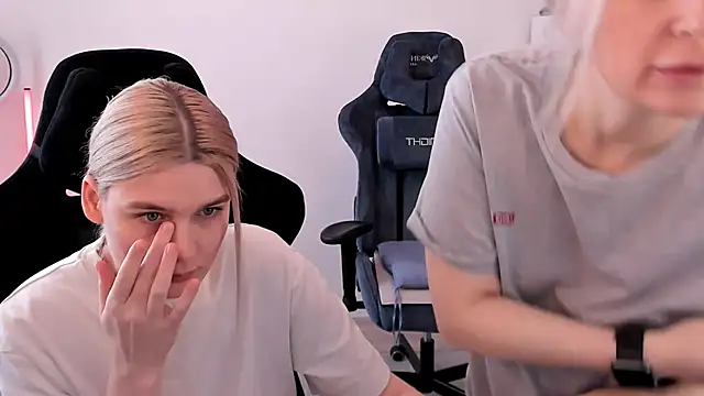 hotblonds online show from 03.22.25