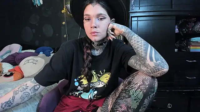 Lilmarieee online show from 11.19.25