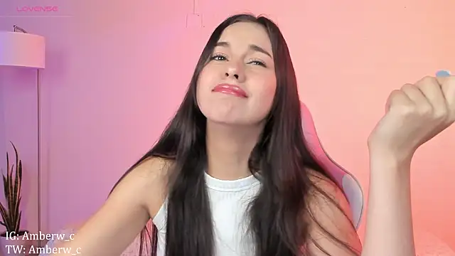 Snapshot of Ambeerouse chatting on 01.09.25 Ambeerouse online show from 01.09.25