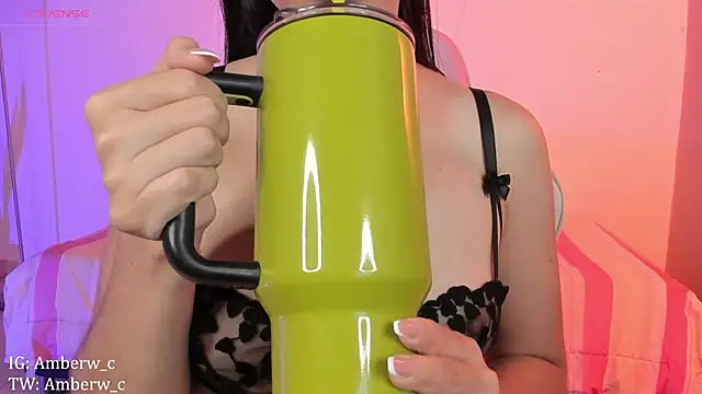 Snapshot of Ambeerouse chatting on 01.31.25 Ambeerouse online show from 01.31.25