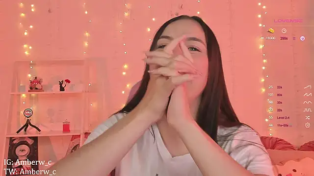 Snapshot of Ambeerouse chatting on 03.12.25 Ambeerouse online show from 03.12.25