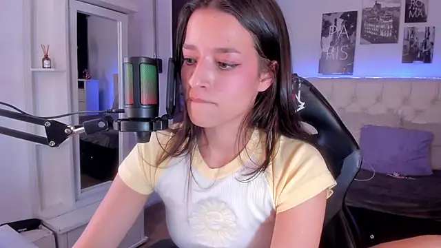 Amaia Daniells online show from 02.04.25