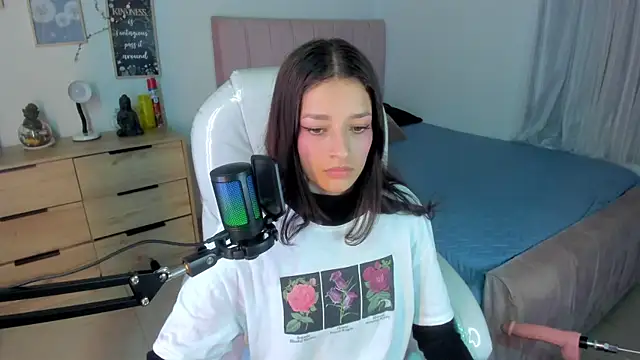 Amaia Daniells online show from 02.06.25