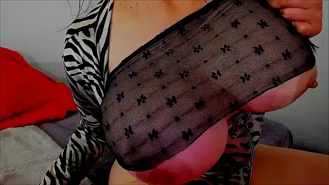 Conny hot3 online show from 01.04.25