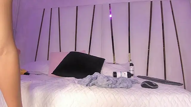 Meghan stonne  online show from 03.22.25