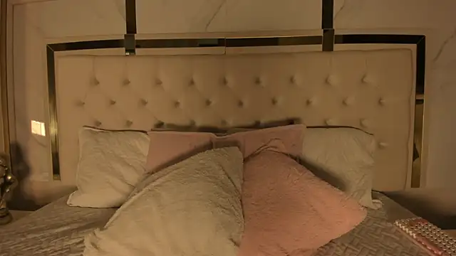 Meghan stonne  online show from 11.22.25