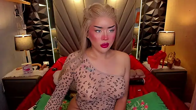 QuiinMollyXxX online show from 09.12.25