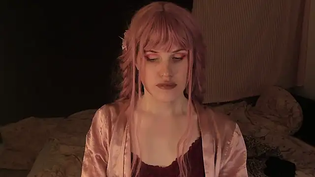 EffieMinki online show from 12.15.24