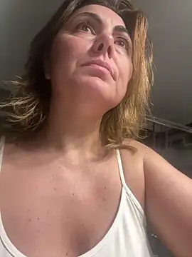 Snapshot of Emma_roqueen chatting on 05.28.26 Emma roqueen online show from 05.28.26