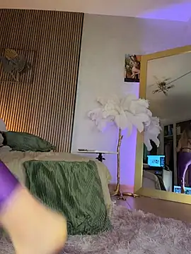 KikiVega online show from 04.11.26