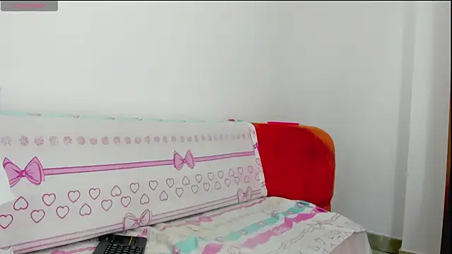 moana taylor online show from 04.18.26