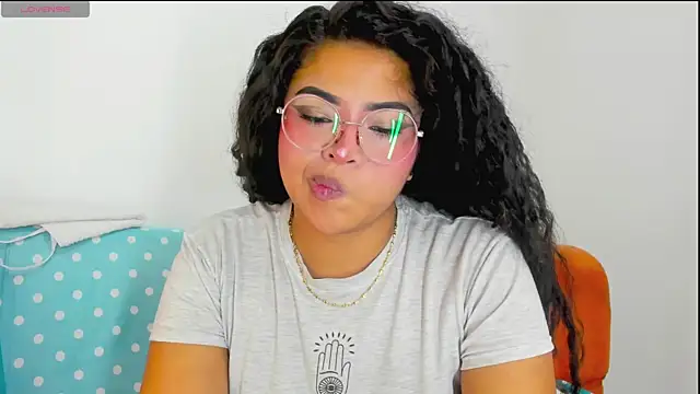 moana taylor online show from 04.19.26