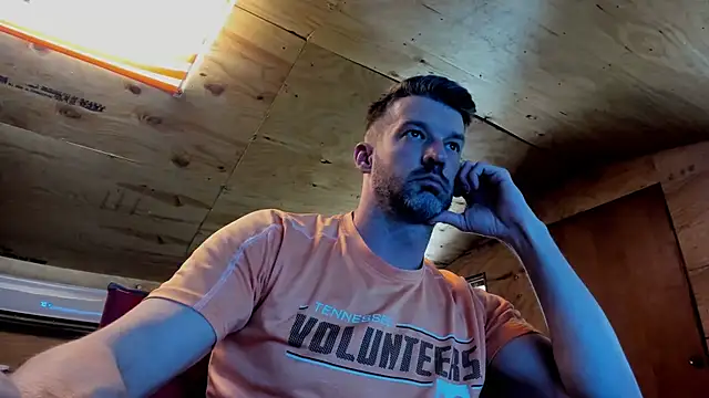 Snapshot of Kenny_Kyle chatting on 10.23.25 Kenny Kyle online show from 10.23.25