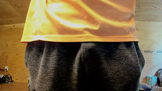 Snapshot of Kenny_Kyle chatting on 10.24.25 Kenny Kyle online show from 10.24.25