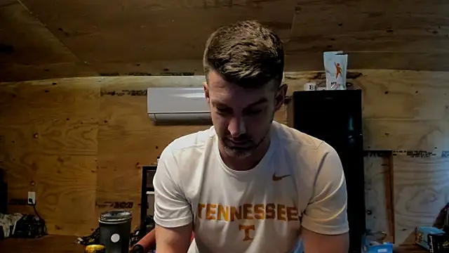 Snapshot of Kenny_Kyle chatting on 10.27.25 Kenny Kyle online show from 10.27.25