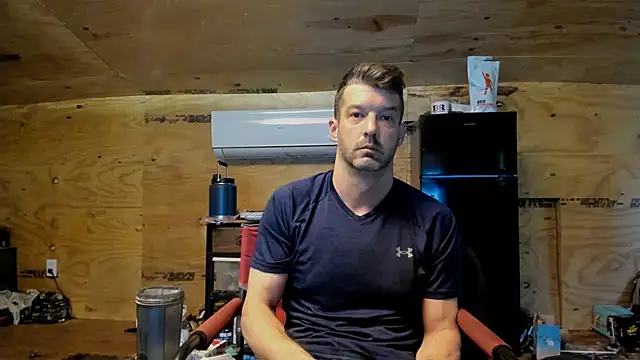 Snapshot of Kenny_Kyle chatting on 10.28.25 Kenny Kyle online show from 10.28.25