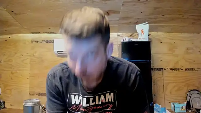 Snapshot of Kenny_Kyle chatting on 10.30.25 Kenny Kyle online show from 10.30.25