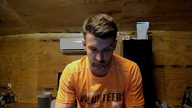 Snapshot of Kenny_Kyle chatting on 11.06.25 Kenny Kyle online show from 11.06.25