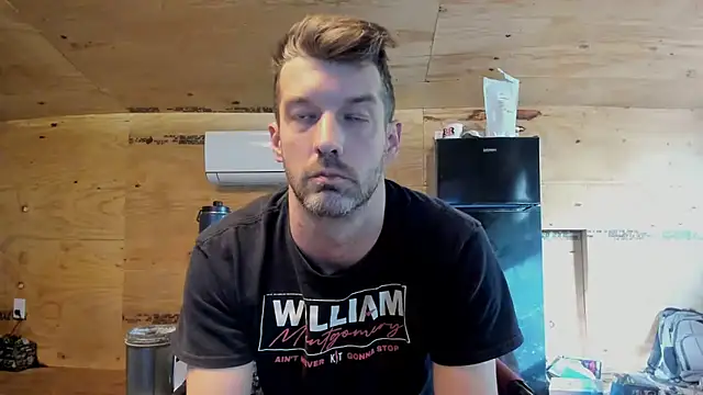 Snapshot of Kenny_Kyle chatting on 11.08.25 Kenny Kyle online show from 11.08.25