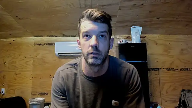 Snapshot of Kenny_Kyle chatting on 11.10.25 Kenny Kyle online show from 11.10.25