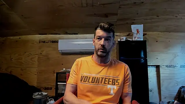 Snapshot of Kenny_Kyle chatting on 11.21.25 Kenny Kyle online show from 11.21.25