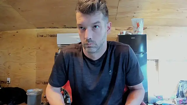 Snapshot of Kenny_Kyle chatting on 11.23.25 Kenny Kyle online show from 11.23.25