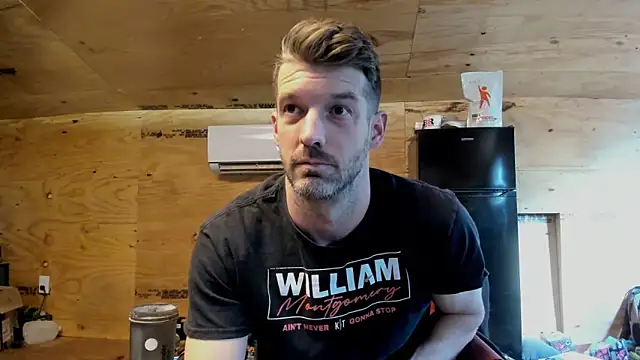 Snapshot of Kenny_Kyle chatting on 11.27.25 Kenny Kyle online show from 11.27.25