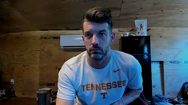 Snapshot of Kenny_Kyle chatting on 11.28.25 Kenny Kyle online show from 11.28.25