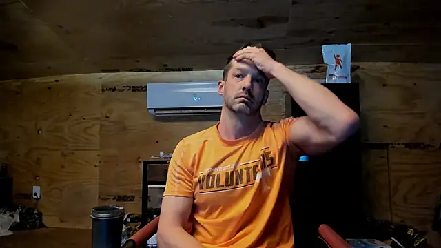 Snapshot of Kenny_Kyle chatting on 11.30.25 Kenny Kyle online show from 11.30.25