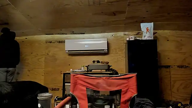 Snapshot of Kenny_Kyle chatting on 12.01.25 Kenny Kyle online show from 12.01.25