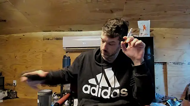 Snapshot of Kenny_Kyle chatting on 12.02.25 Kenny Kyle online show from 12.02.25