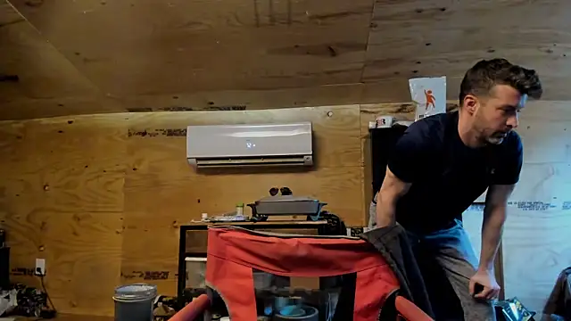 Snapshot of Kenny_Kyle chatting on 12.04.25 Kenny Kyle online show from 12.04.25