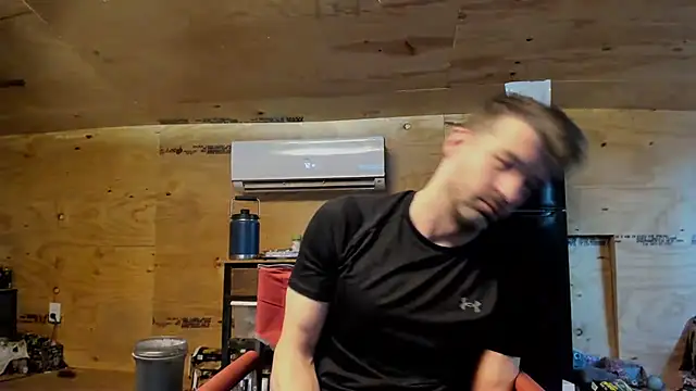 Snapshot of Kenny_Kyle chatting on 12.05.25 Kenny Kyle online show from 12.05.25