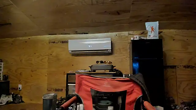 Snapshot of Kenny_Kyle chatting on 12.14.25 Kenny Kyle online show from 12.14.25