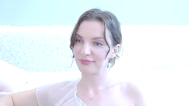 Snapshot of Beauty_Alex chatting on 06.25.26 Beauty Alex online show from 06.25.26