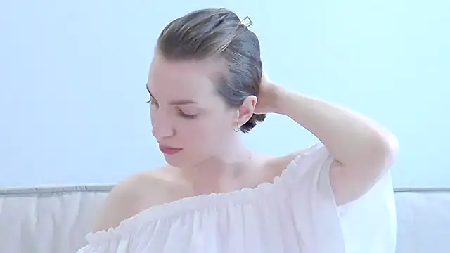 Snapshot of Beauty_Alex chatting on 06.28.26 Beauty Alex online show from 06.28.26