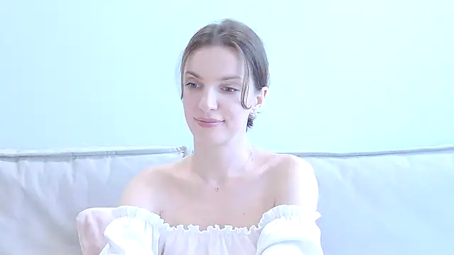 Snapshot of Beauty_Alex chatting on 07.05.26 Beauty Alex online show from 07.05.26