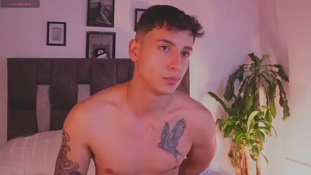 Snapshot of I_Gabriel chatting on 06.19.26 I Gabriel online show from 06.19.26
