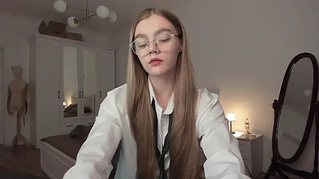 Snapshot of allotropp chatting on 03.07.25 allotropp online show from 03.07.25